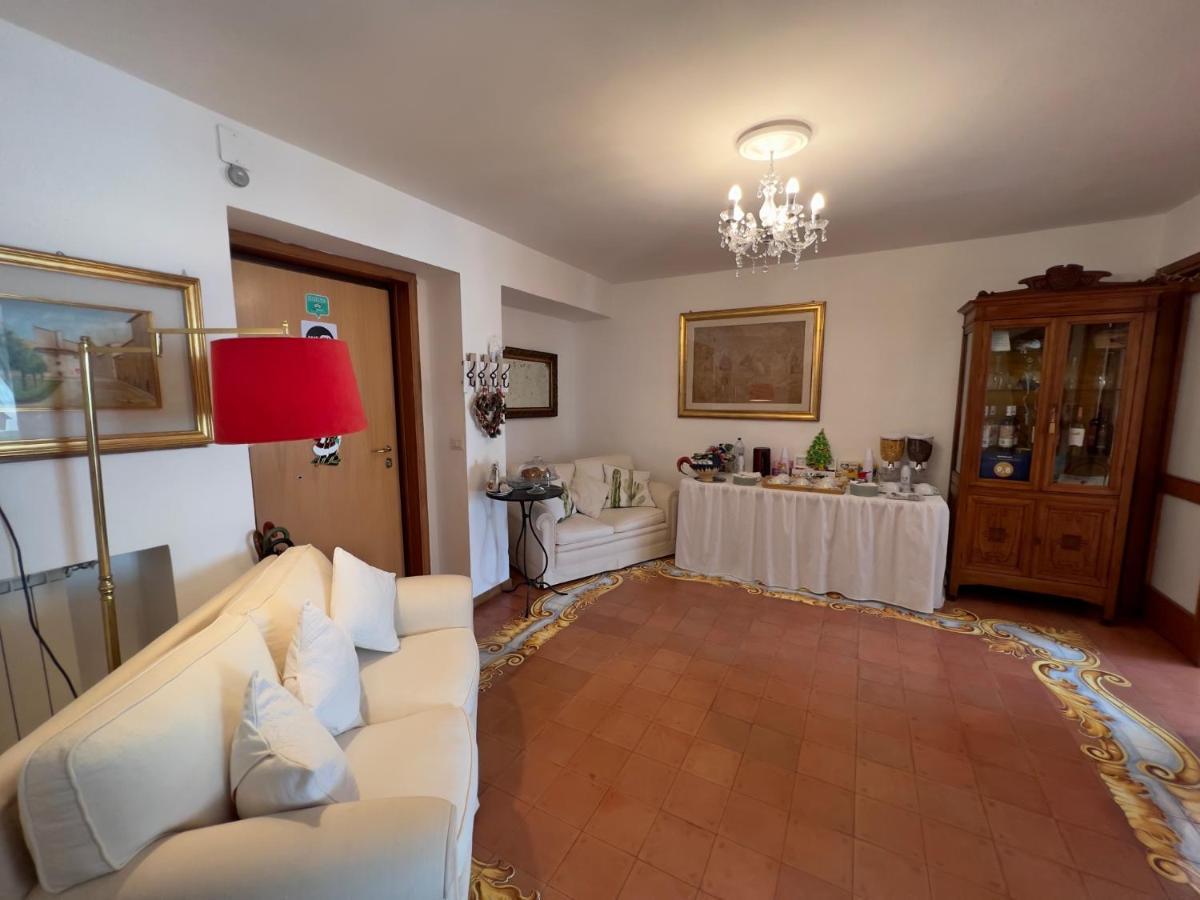 La Terrazza Di Anna Sassari Exterior foto